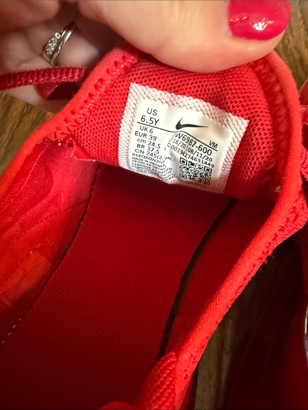 Nike red 270 Sneakers, size youth 6.5 - Picture 6 of 10